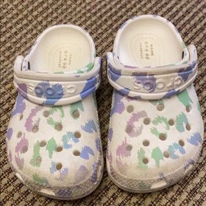 Toddler crocs